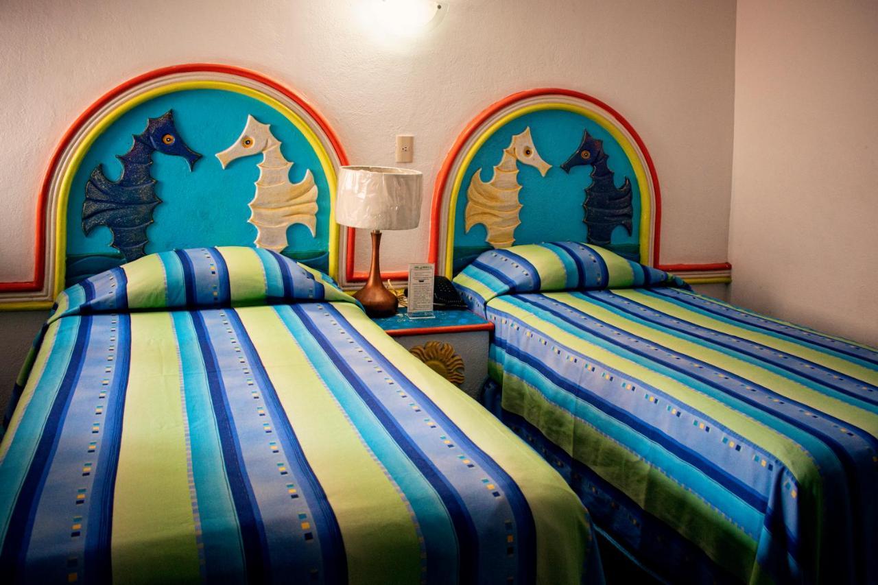 Hotel Caracoles Manzanillo Exterior photo
